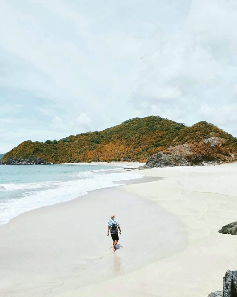 #explorebima Photo today by  taken at Wane Beach

#exploreindonesia...