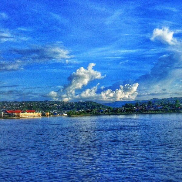 Photo today by  taken at perairan Wameo-Kotamara. #explorebaubau #travelingindon...