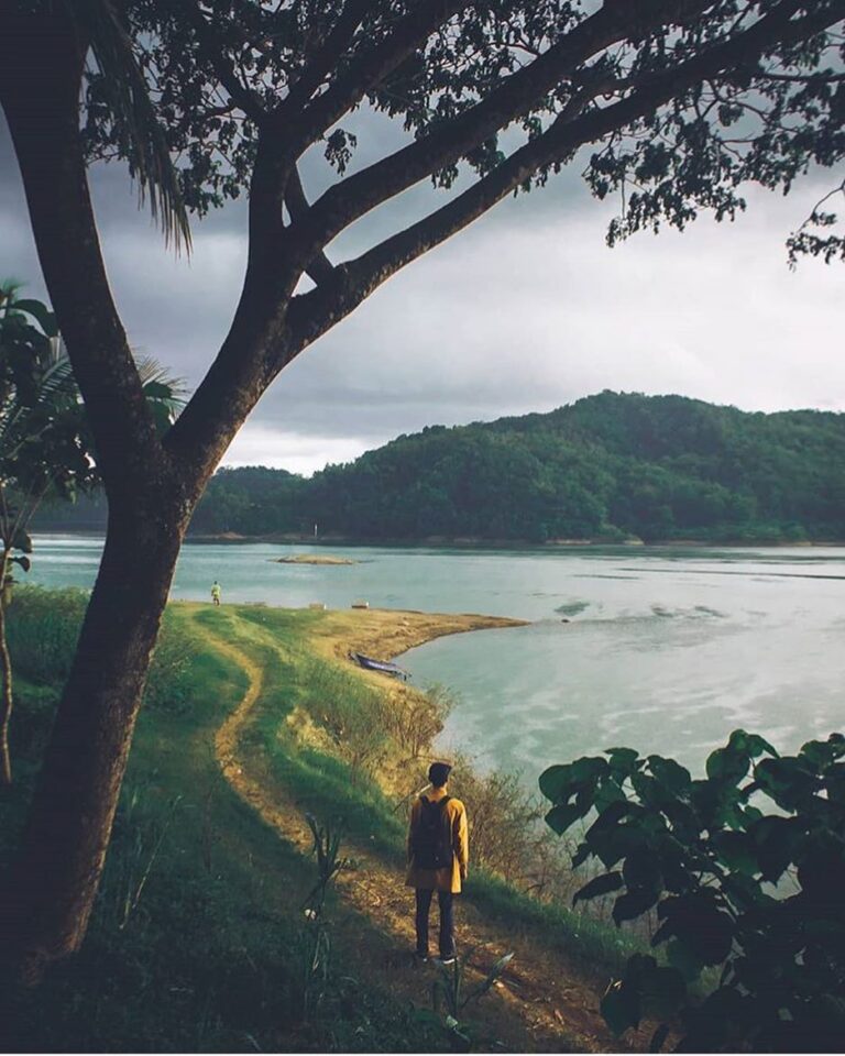 #explorejogja photo today by  taken at Waduk Sermo, Kulon Progo....