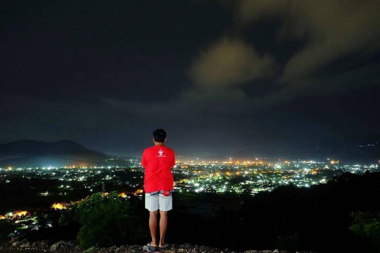 #explorebima Photo today by  taken at Jatiwangi Hill

#exploreindonesia...