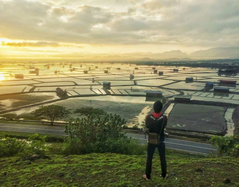 #explorebima Photo today by  taken at Around Salt Farm 
#exploreindonesia...