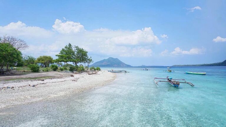 #explorealor Photo today by  Taken arround at Pulau Kepa, Alor, Nusa Tenggara Ti...