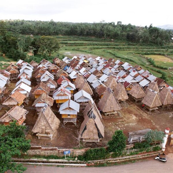 #explorebima Photo today by  taken at Maria, Wawo, Bima, NTB.

Lengge Maria from...