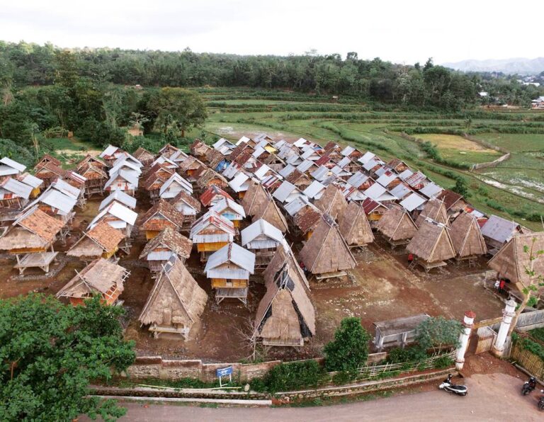 #explorebima Photo today by  taken at Maria, Wawo, Bima, NTB.

Lengge Maria from...