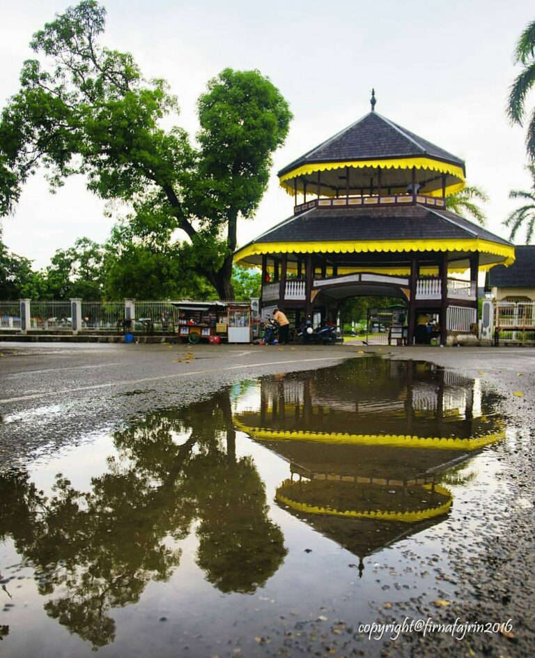 #explorebima Photo today by  taken around Kota Bima, NTB.

Museum Asi Mbojo. 
#e...
