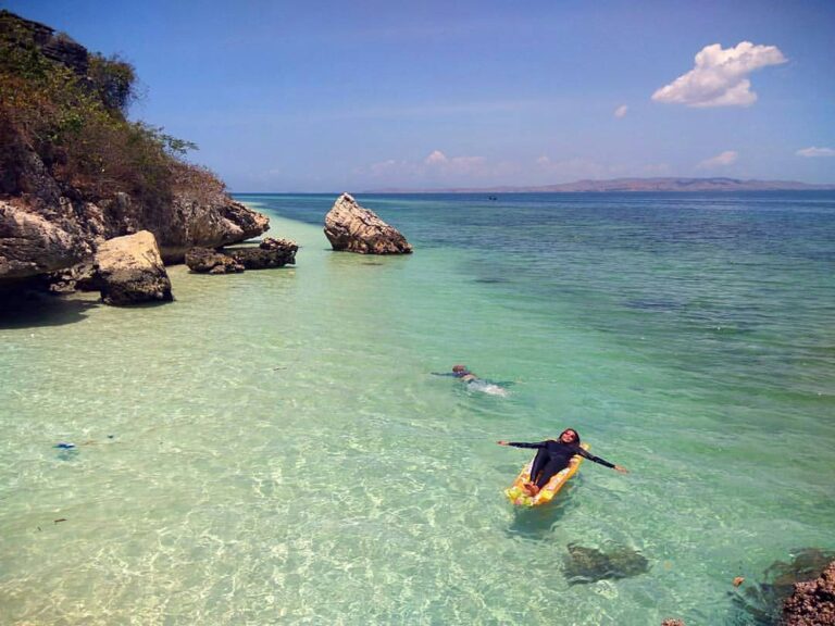 #explorebima Photo today by  taken at Bajo Pulo, Sape, Bima, NTB.

Weekend janga...