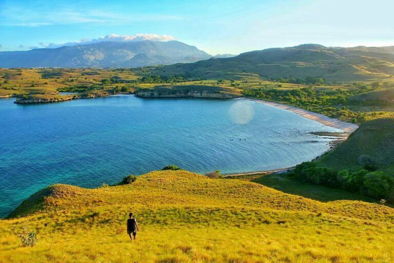#explorebima Photo today by  taken at  Lambu, Bima, NTB.

Original Picture by 

...