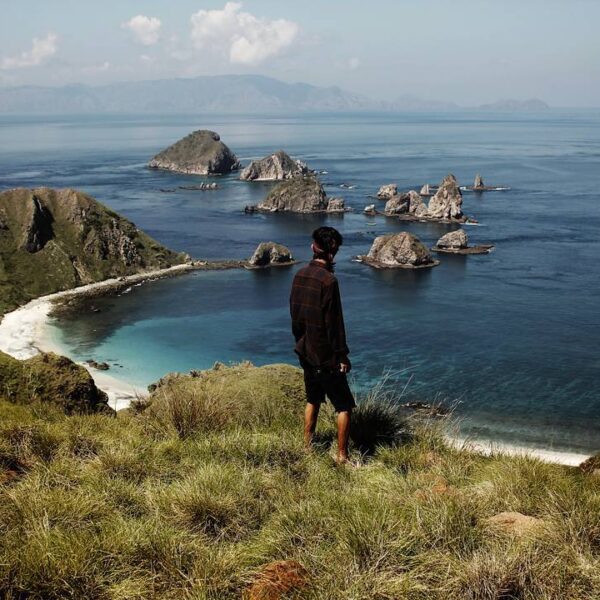 #explorebima Photo today by  taken at Pulau Kelapa, Bima, NTB.

Tag teman kamu y...
