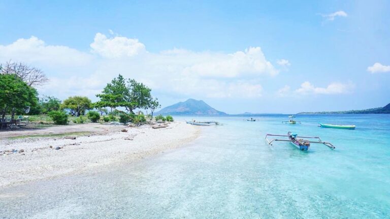 #explorealor Photo today by  Taken arround at Pulau Kepa, Alor, Nusa Tenggara Ti...