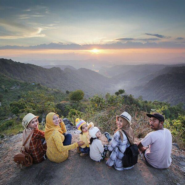 #explorebima Photo today by   taken at Wawo, Bima, NTB.

Ngopi disini seru nih. ...