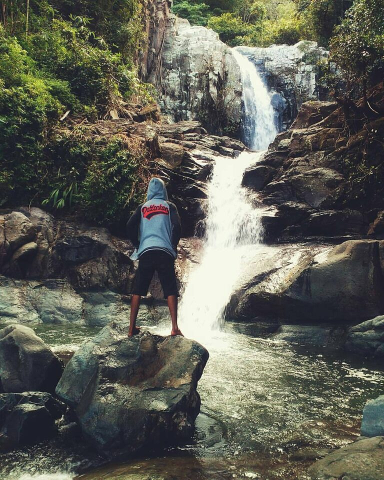 #explorebima Photo today by  taken around Bima, NTB.

Tag teman kamu yang ingin ...