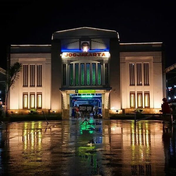 #explorejogja photo today by  taken at Stasiun Tugu Yogyakarta....