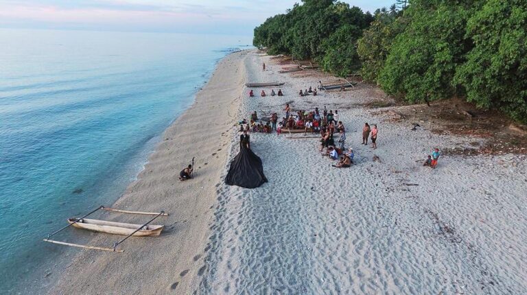 #explorealor Photo today by  Taken around at Pantai Batu Putih, Alor, Nusa Tengg...