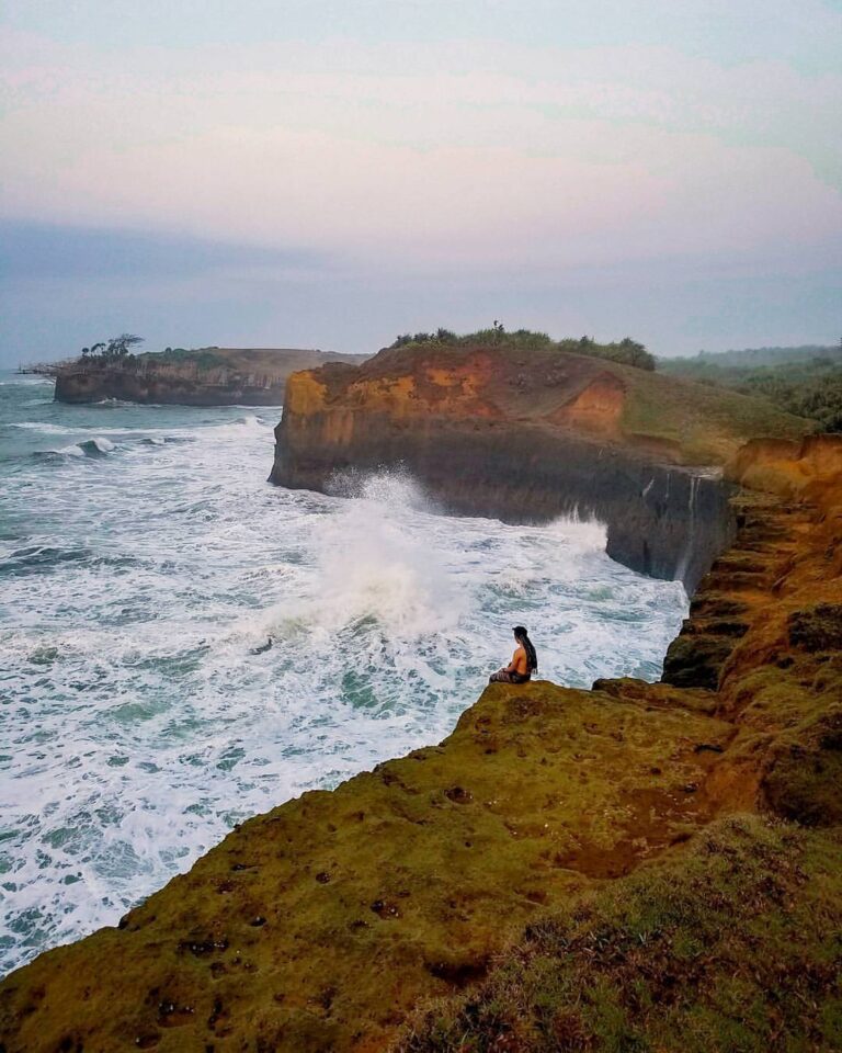 #exploresukabumi photo by  that takes us to his perspective of hidden paradise. ...