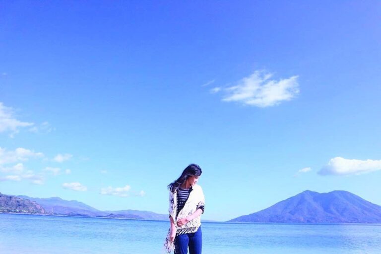 #explorealor Photo today by  Taken around at Pantai Sabanjar, Alor, Nusa Tenggar...