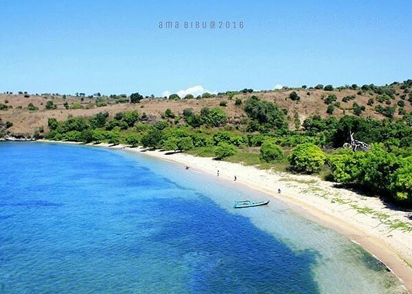 #explorebima Photo today by  taken at Sarae bura Beach Wera

#exploreindonesia...