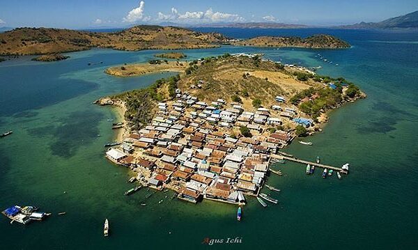 #explorebima Photo today by  taken at Bajo Pulo Sape

#exploreindonesia...