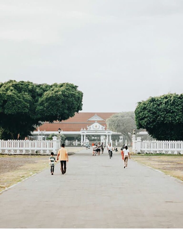 #explorejogja photo today by  taken at Alun-Alun Utara Yogyakarta....