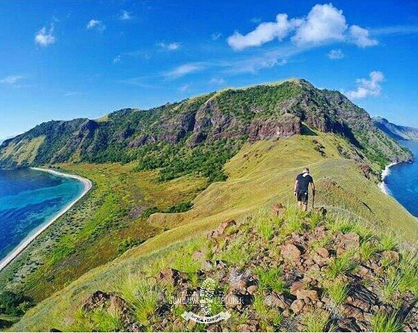 #explorebima Photo today by  taken at Gili Banta  Sape
#exploreindonesia...