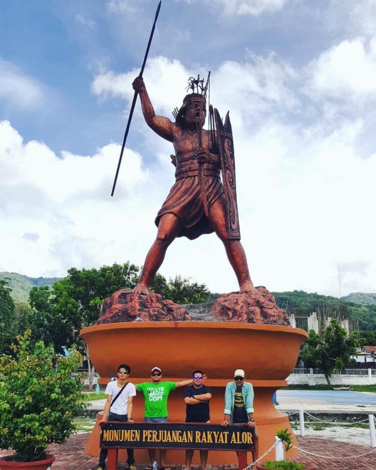 #explorealor Photo today by  Taken around at Monumen Perjuangan, Kalabahi, Alor,...