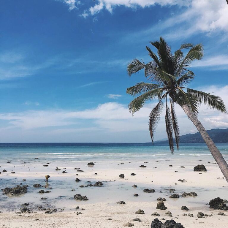 #explorealor Photo today by  Taken around at Pantai Buiko (Palibo), Alor, Nusa T...