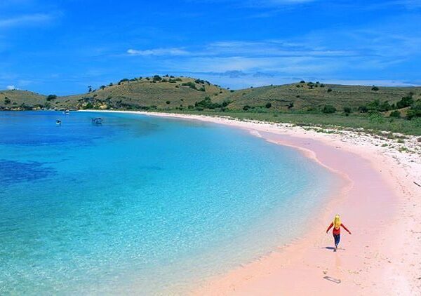 #explorebima Photo today by  taken at No Name Beach Lambu Sape
#exploreindonesia...