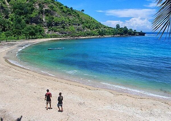 #explorebima Photo today by  taken at Oi Fanda Beach Ambalawi Wera
#exploreindon...