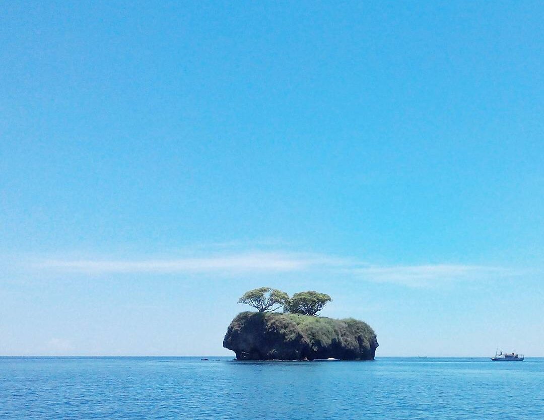 #explorebima Photo today by  taken at Ular Island Pai Wera
#exploreindonesia...