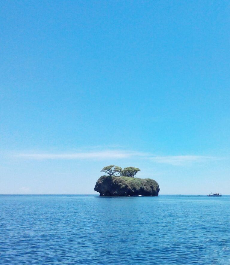 #explorebima Photo today by  taken at Ular Island Pai Wera
#exploreindonesia...