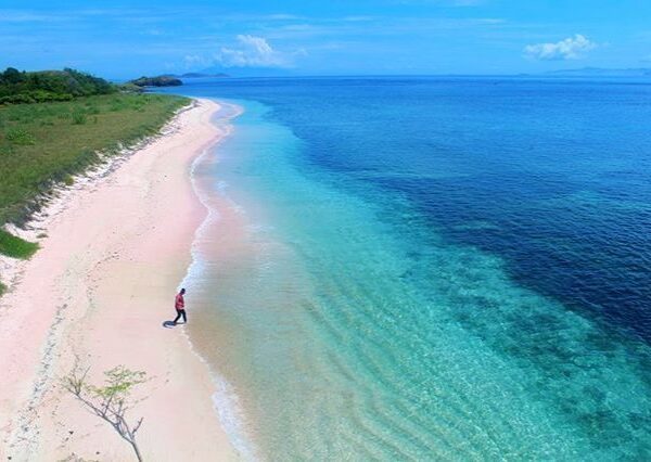 #explorebima Photo today by  taken at Kelapa Island Sape
#exploreindonesia...