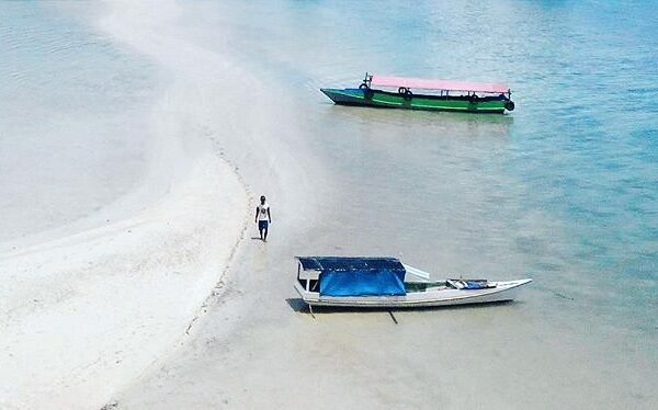 #explorebima Photo today by  taken at Lariti Beach Sape
#exploreindonesia...