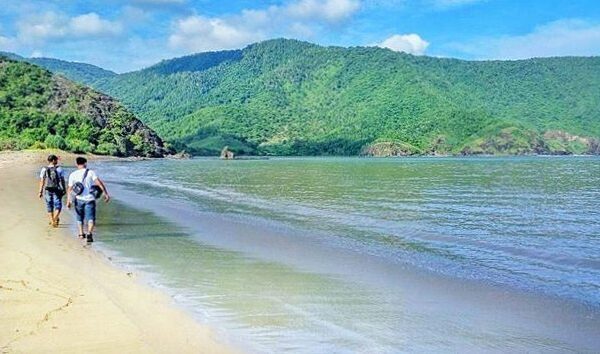 #explorebima Photo today by  taken at Nggelu Beach Lambu Sape
#exploreindonesia...