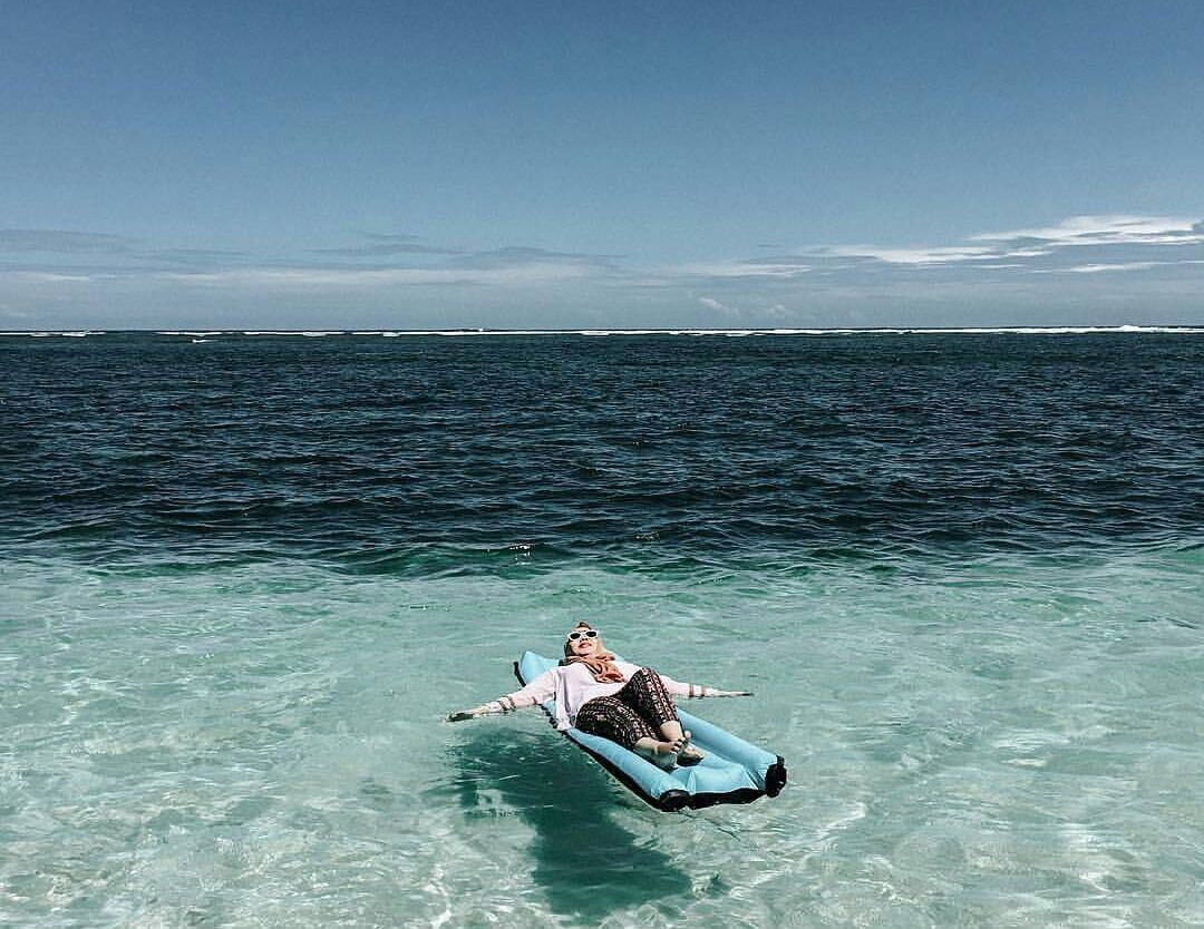 #exploresukabumi photo by  taken at Pantai Ujung Genteng, #CiletuhPalabuhanratuG...