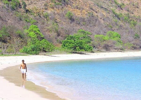 #explorebima Photo today by  taken at So Dau Beach Lambu Sape
#exploreindonesia...