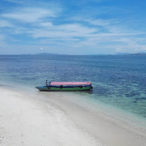 #explorebima Photo today by  taken at Santigi Beach Sape
#exploreindonesia...