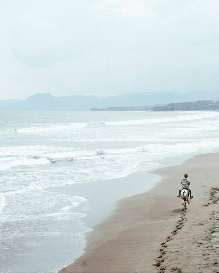 #exploresukabumi photo by  taken at Pantai Citepus, #Palabuhanratu...