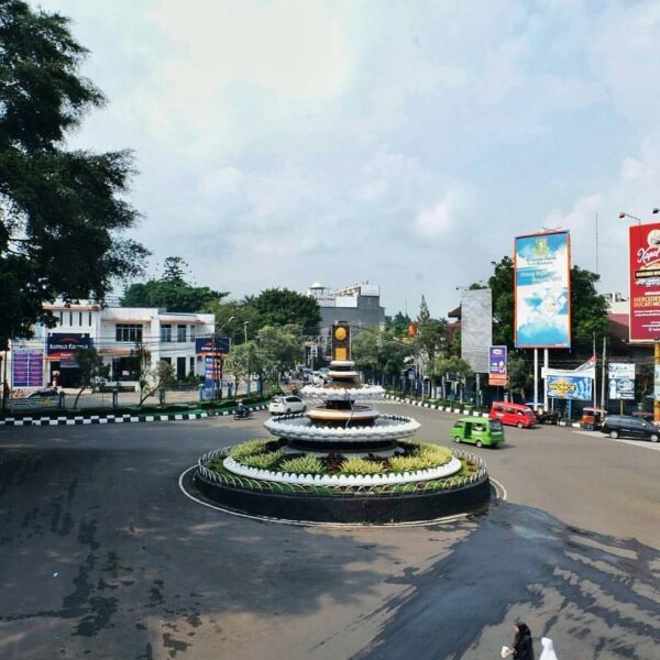 #exploresukabumi photo of Tugu Adipura Kota Sukabumi taken by ...