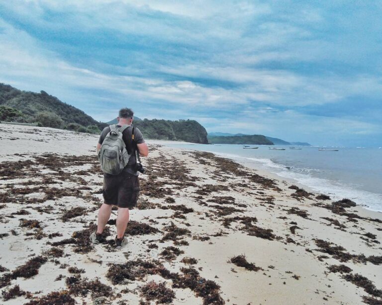 #explorebima Photo today by  taken at Rontu Beach
#exploreindonesia...