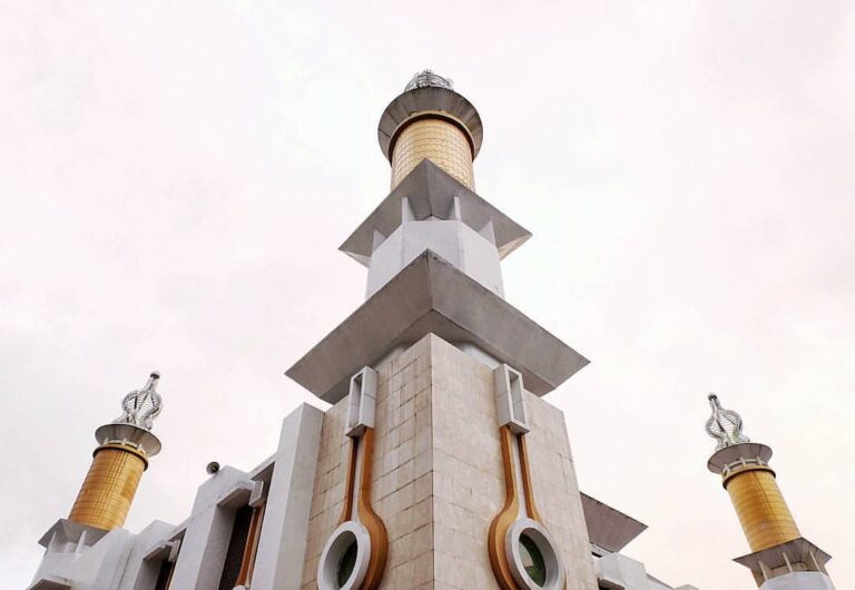 #exploresukabumi photo by  taken at Mesjid Agung Sukabumi...