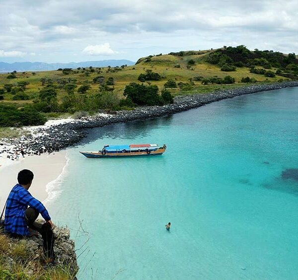 #explorebima Photo today by  taken at Toro Maria Beach Sape
#exploreindonesia...