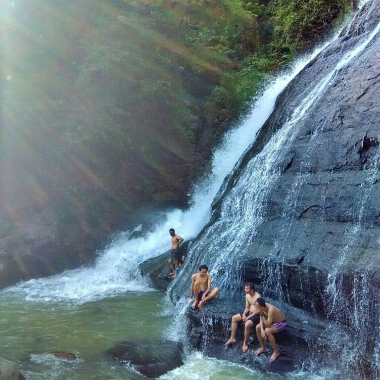 #exploresukabumi photo by  taken at Curug Cikanteh, #CiletuhPalabuhanratuGeopark...