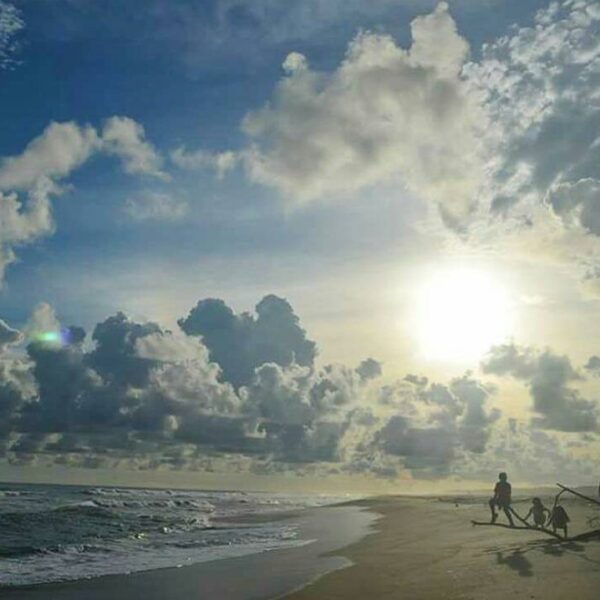 #exploresukabumi photo by  taken at Pantai Kesik Urug, #Tegalbuleud...