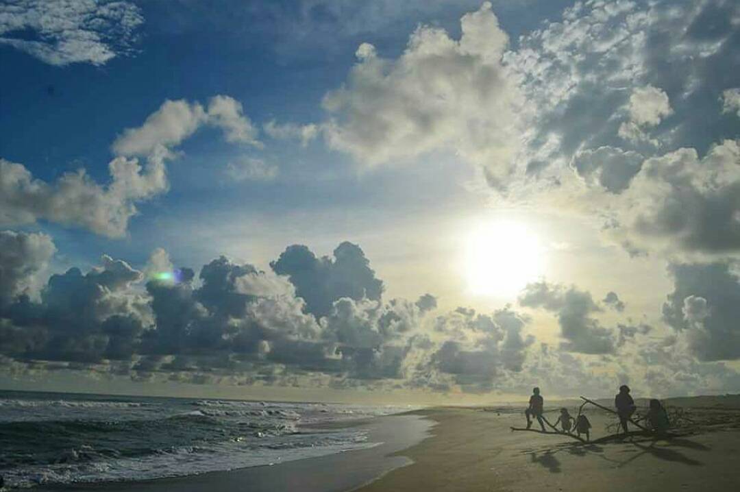 #exploresukabumi photo by  taken at Pantai Kesik Urug, #Tegalbuleud...