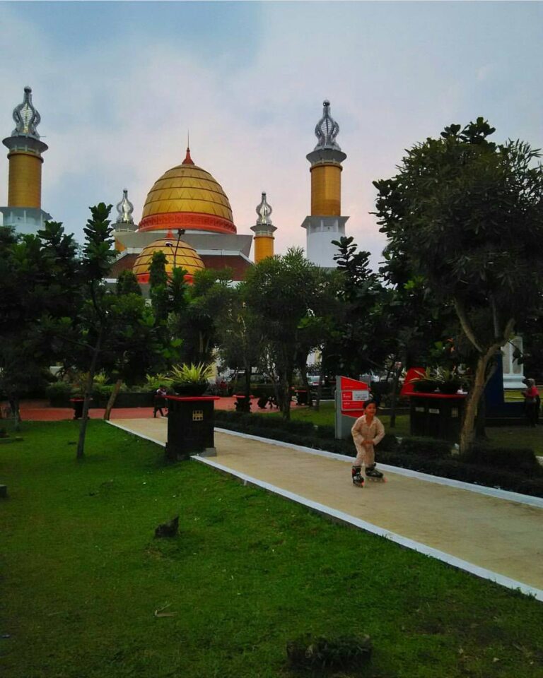 #exploresukabumi photo by  around Masjid Agung Kota Sukabumi...