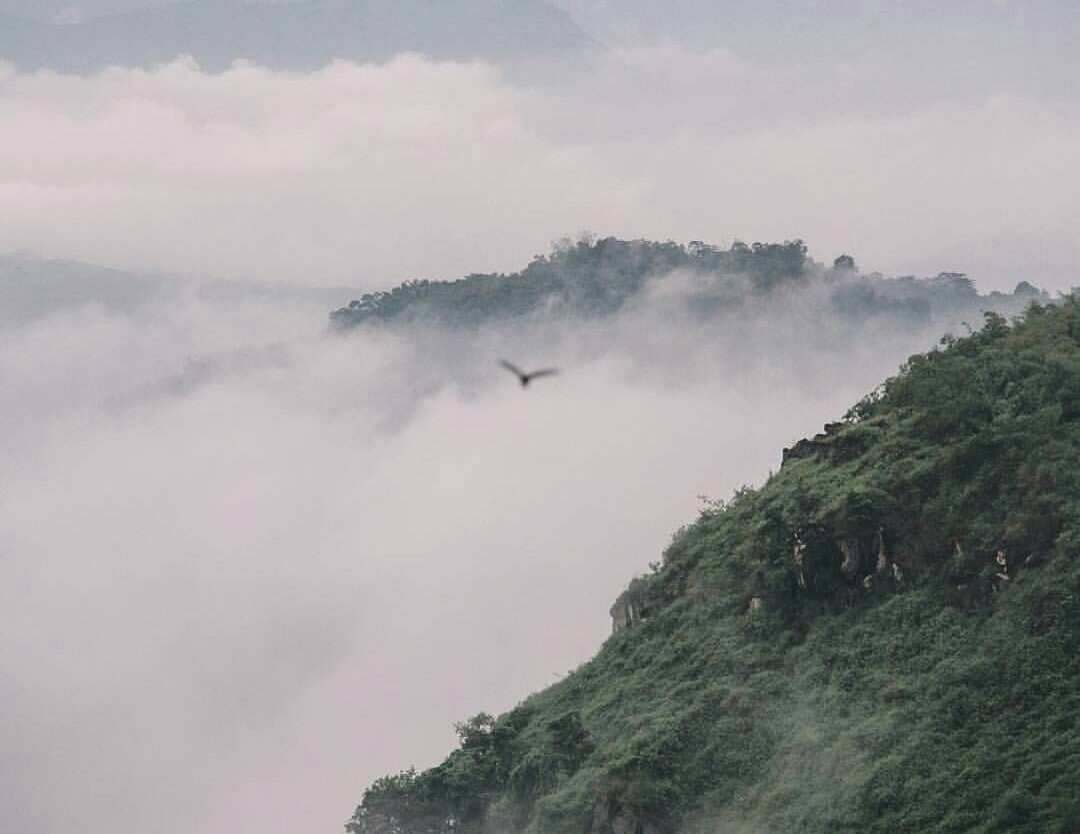 #exploresukabumi photo lensed by  at Bukit Karang Numpang, #GunungGuruh...