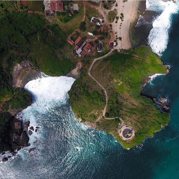 #explorejogja photo today by  taken around Pantai Sarangan, Gunungkidul....