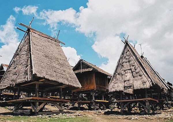 #explorebima Photo today by  taken at Uma Lengge Wawo
#exploreindonesia ...