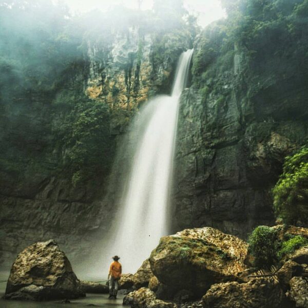 #exploresukabumi photo by  taken at Curug Cimarinjung, #ciletuhpalabuhanratugeop...