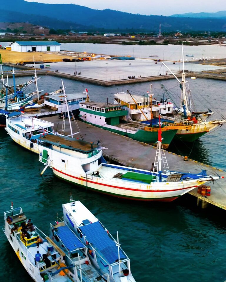 #explorebima Photo today by  taken at Port of Bima

#exploreindonesia...