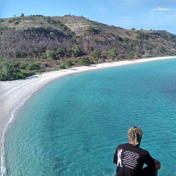 #explorebima Photo today by  taken at Lingi Beach Lambu Sape
#exploreindonesia...
